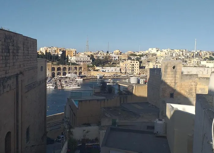 6 Alloggio in famiglia *