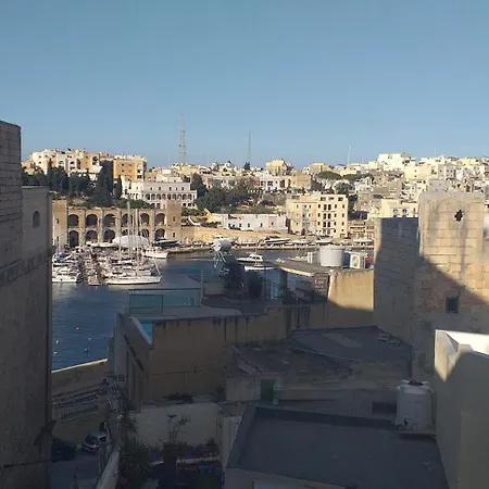 6 Quarto em Acomodações Particulares *